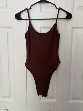 SHEIN Chocolate Brown Ribbed Spaghetti Strap Bodysuit